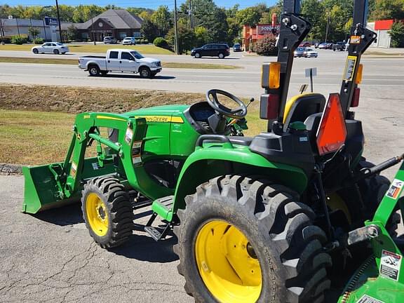 Image of John Deere 3032E equipment image 3