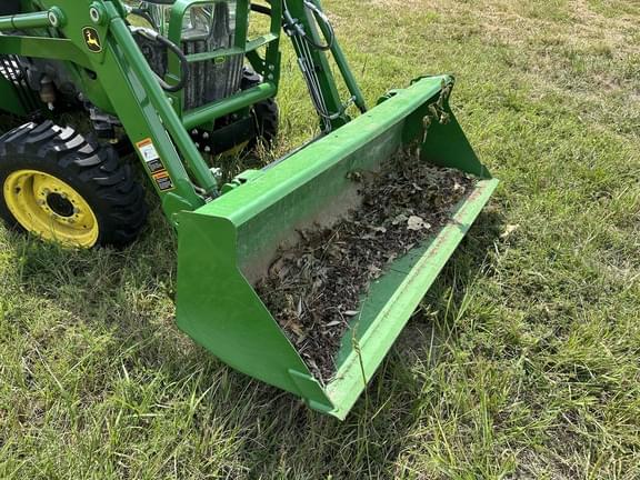 Image of John Deere 3032E equipment image 2