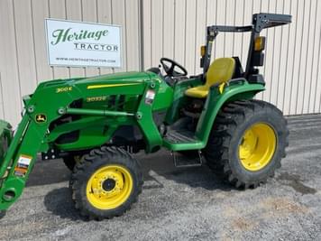 Main image John Deere 3032E