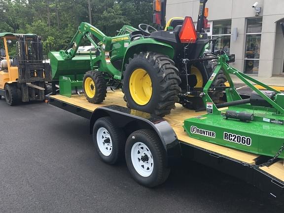 Image of John Deere 3032E equipment image 2