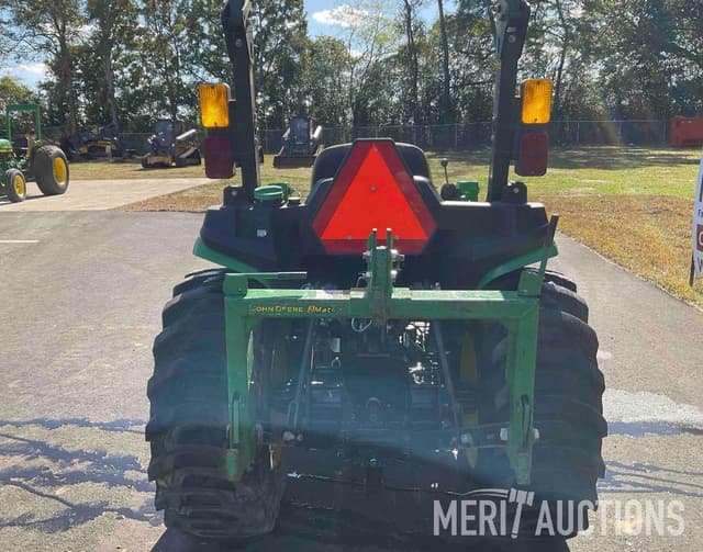 Image of John Deere 3032E equipment image 4