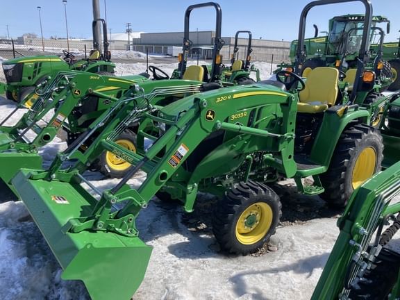 Main image John Deere 3033R