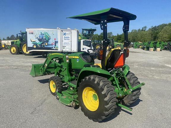 Image of John Deere 3033R equipment image 2