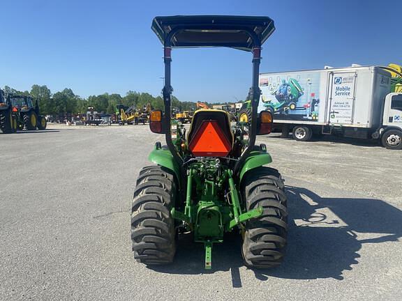 Image of John Deere 3033R equipment image 3