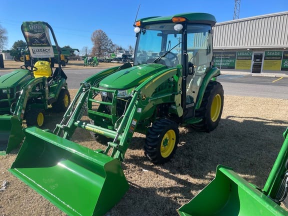 Main image John Deere 3033R