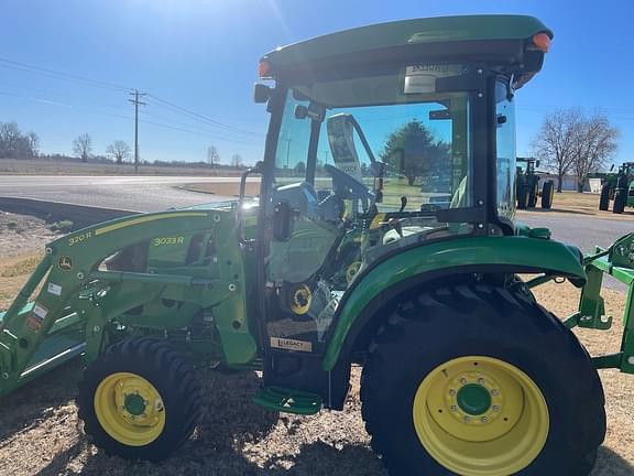 Image of John Deere 3033R equipment image 4