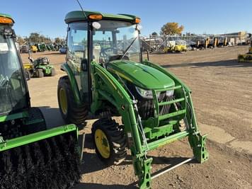 Main image John Deere 3033R