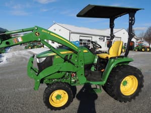 2022 John Deere 3033R Image
