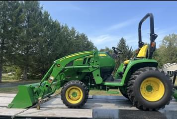 Main image John Deere 3033R