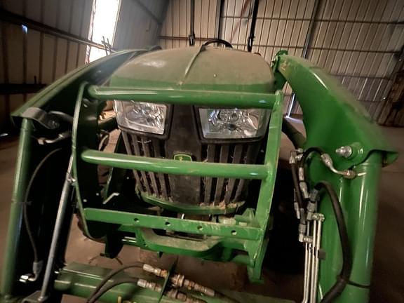 Image of John Deere 3033R equipment image 3