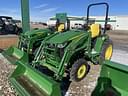 2022 John Deere 3033R Image