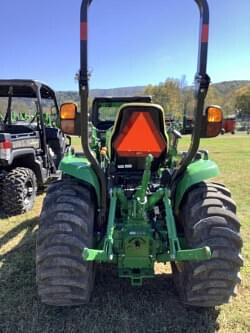 Image of John Deere 3033R equipment image 3