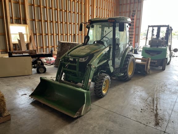 Image of John Deere 3033R Primary image