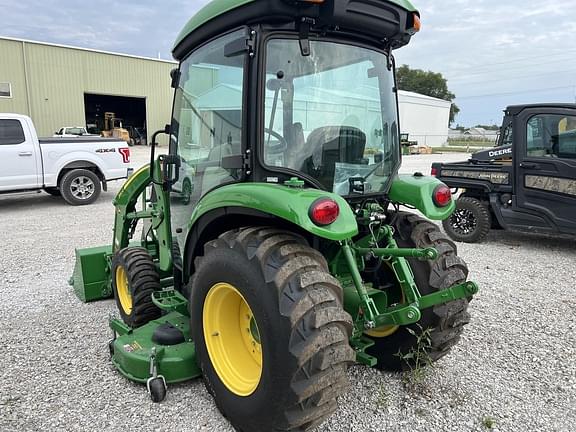 Image of John Deere 3033R equipment image 3