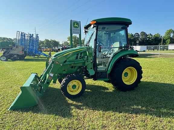 Image of John Deere 3033R equipment image 1