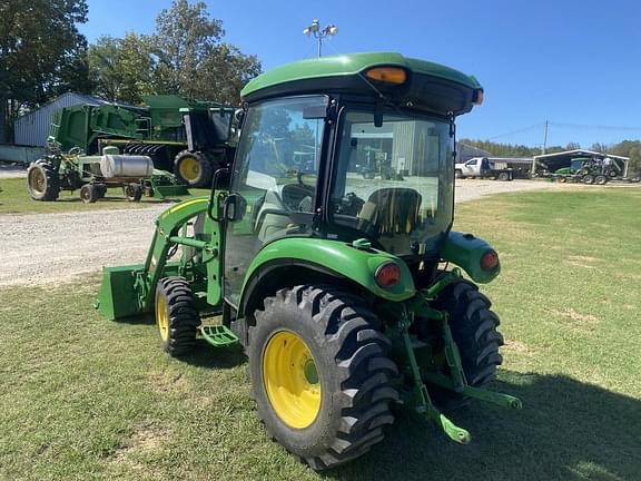 Image of John Deere 3033R equipment image 4