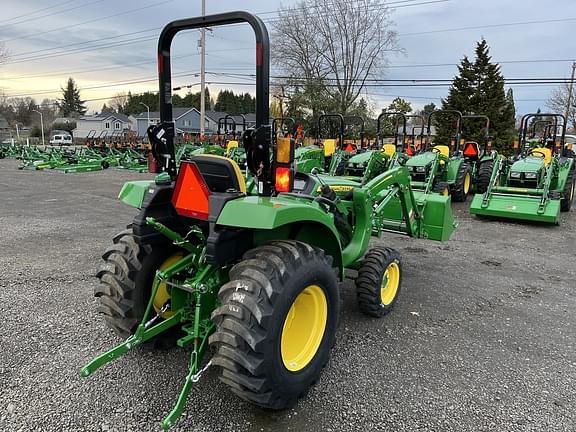 Image of John Deere 3035D equipment image 4