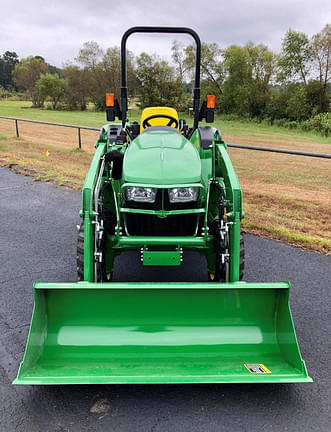 Image of John Deere 3035D equipment image 1