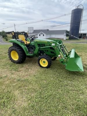 2022 John Deere 3035D Image