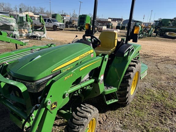 Image of John Deere 3035D equipment image 1