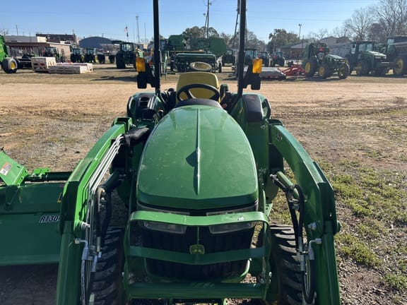 2022 John Deere 3035D Equipment Image0