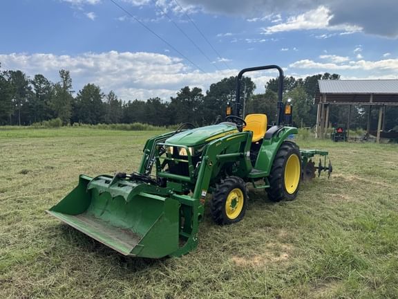 2022 John Deere 3035D Equipment Image0
