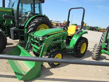 2022 John Deere 3035D Equipment Image0