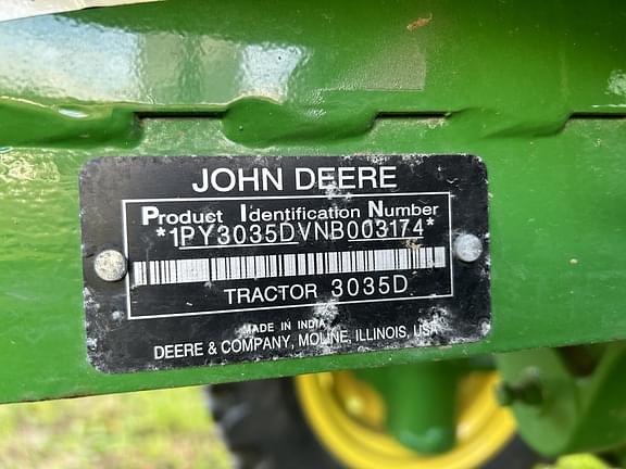 Image of John Deere 3035D equipment image 3