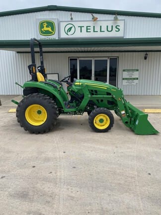 2022 John Deere 3035D Equipment Image0