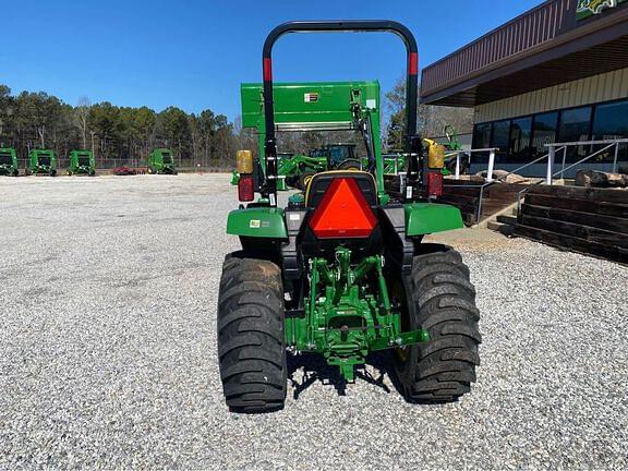 Image of John Deere 3035D equipment image 3