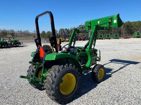 Image of John Deere 3035D equipment image 4