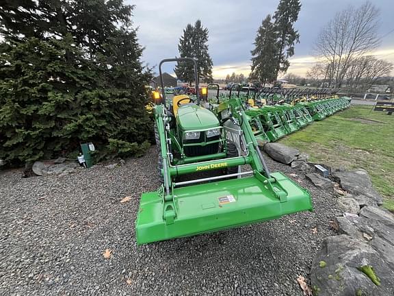 Image of John Deere 3035D Primary image