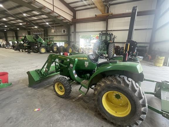 Image of John Deere 3035D equipment image 2