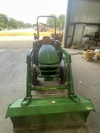 Image of John Deere 3035D equipment image 1