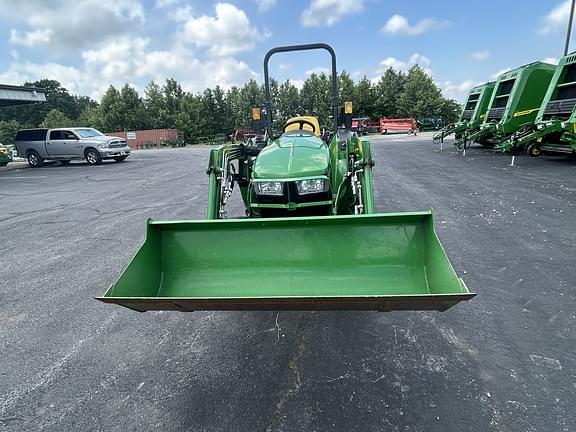 Image of John Deere 3035D equipment image 2