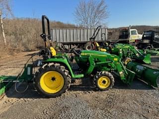 Image of John Deere 3038E equipment image 3