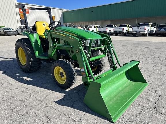 Image of John Deere 3038E equipment image 3