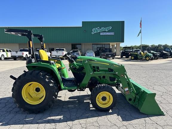 Image of John Deere 3038E equipment image 4