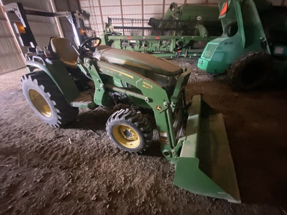 Image of John Deere 3038E Primary image