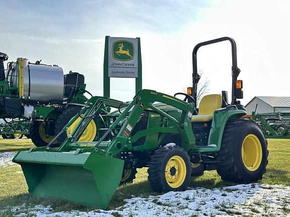 Image of John Deere 3038E equipment image 2