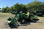 Image of John Deere 3038E equipment image 3