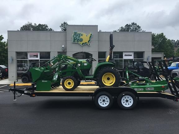 Image of John Deere 3038E equipment image 1