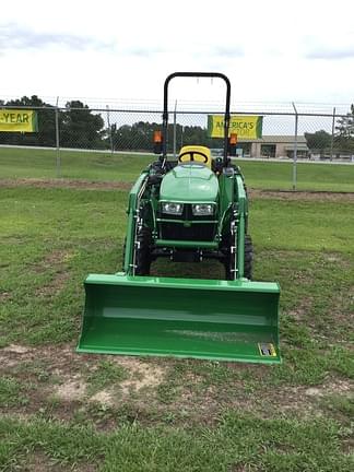 Image of John Deere 3038E equipment image 1