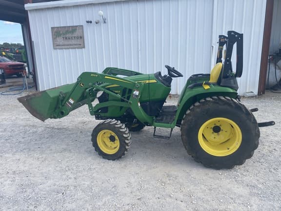 Image of John Deere 3038E equipment image 1