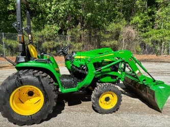 Image of John Deere 3038E equipment image 2