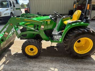 Image of John Deere 3038E equipment image 3