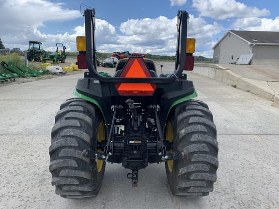Image of John Deere 3038E equipment image 3