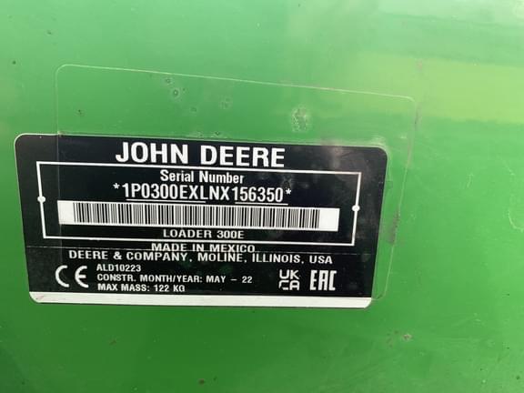 Image of John Deere 3038E equipment image 4