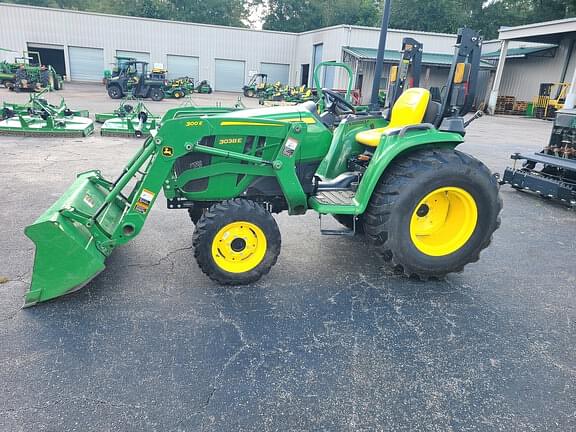 Image of John Deere 3038E Image 0