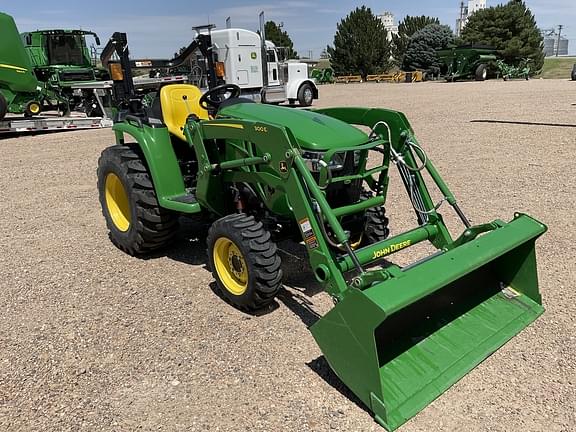 Image of John Deere 3038E equipment image 4